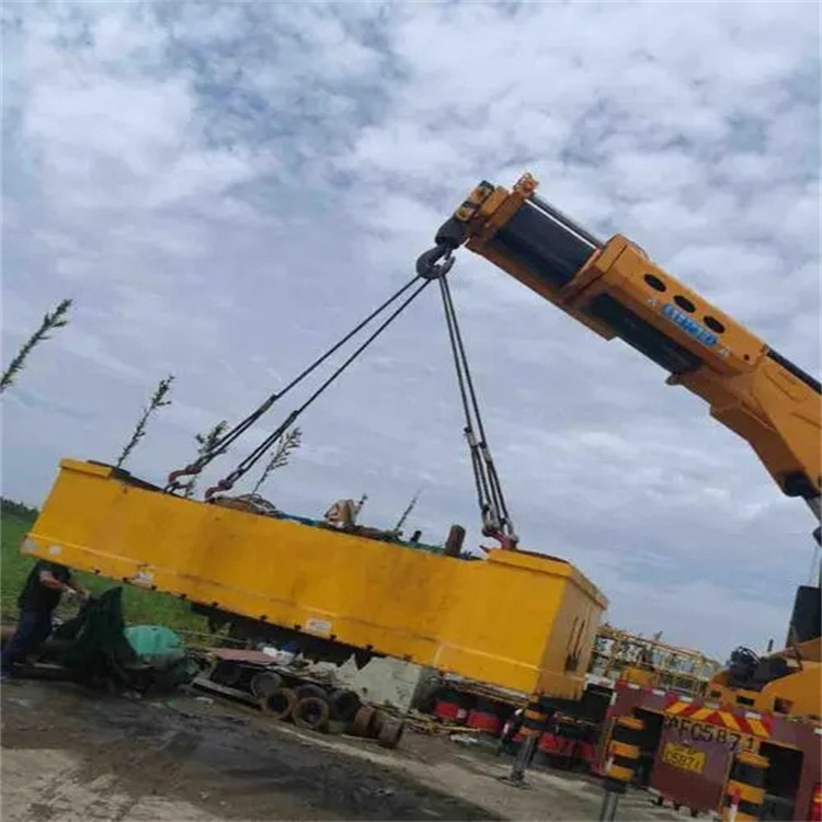 八步吊车吊集装箱需要多少钱